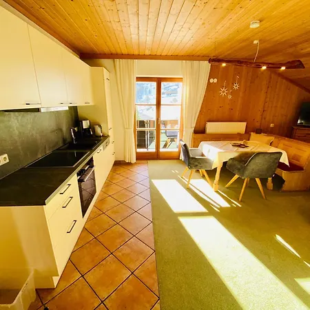 Haus Plattenkar * 오베르타우에른