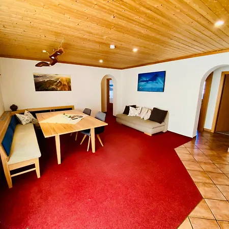 Haus Plattenkar Apartment *