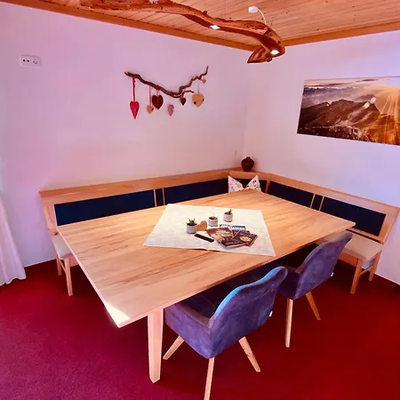 아파트 Haus Plattenkar *